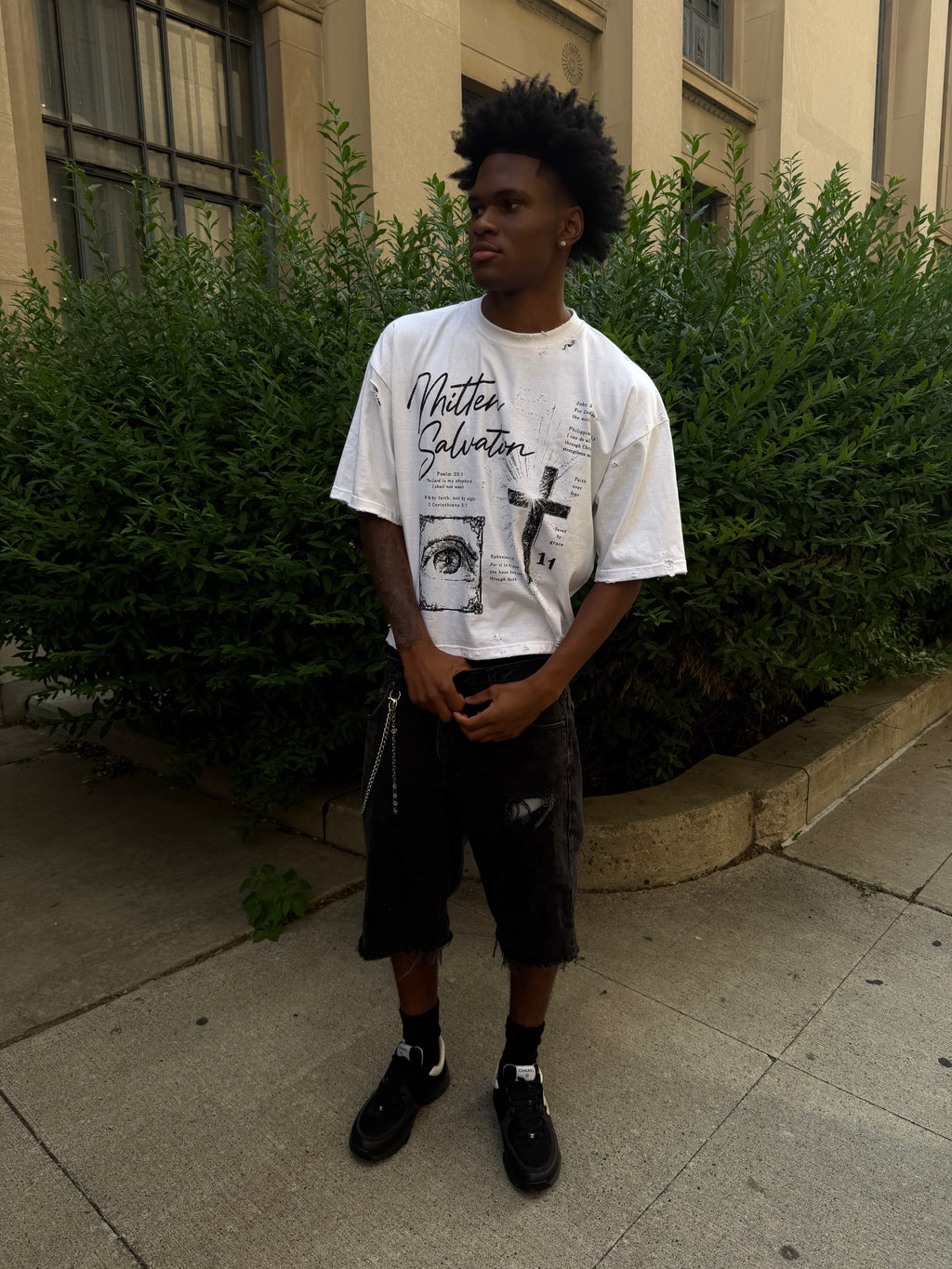 11:10 Grace Through Faith Tee