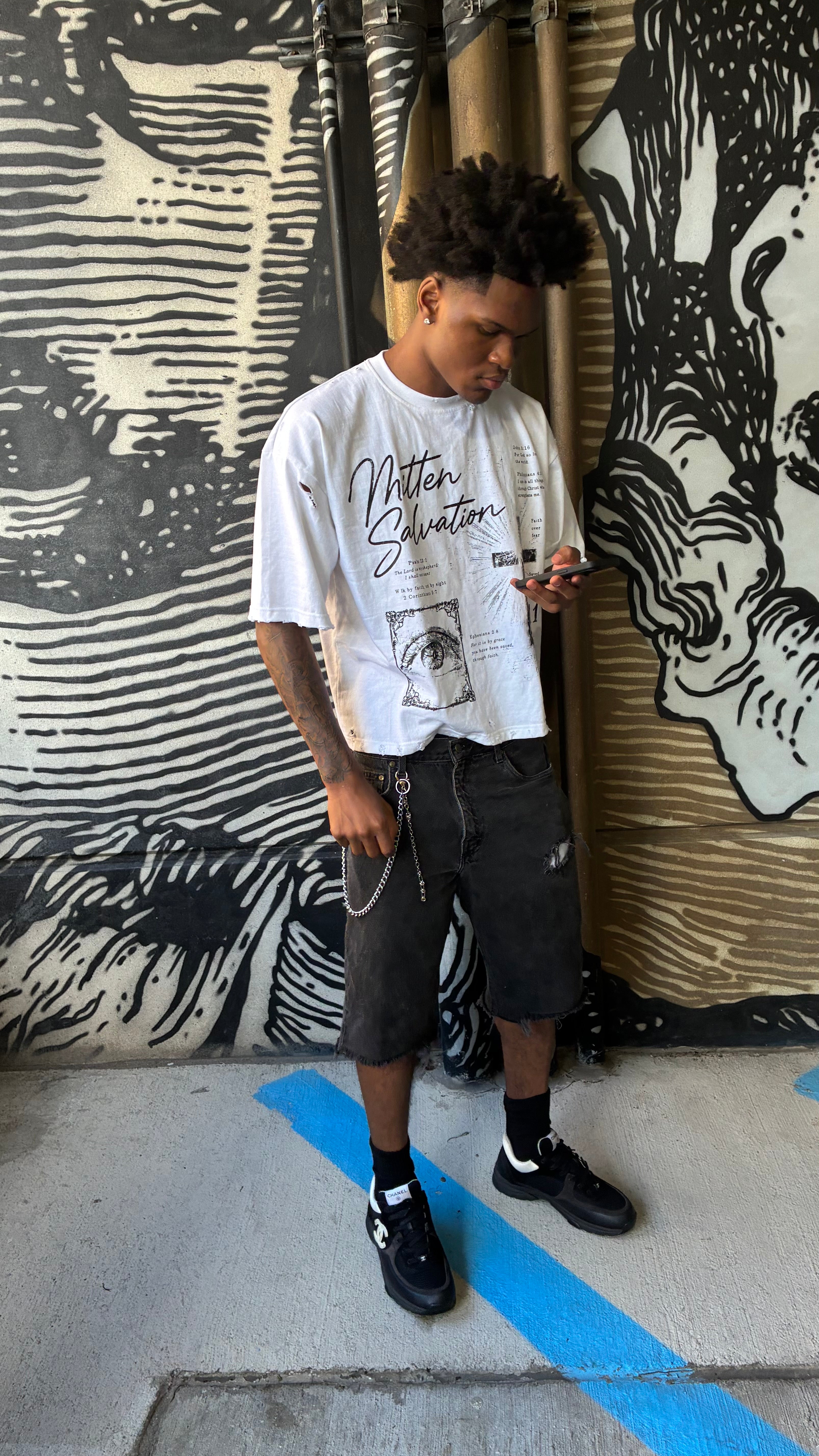 11:10 Grace Through Faith Tee